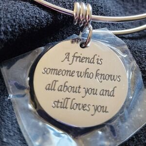 Silver Inspirational Friendship Quote Expandable Wire Bangle Bracelet Charm NWOT